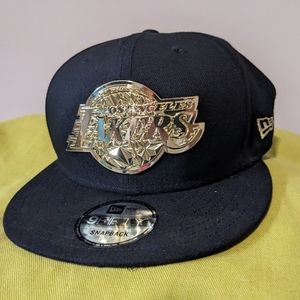 LA Lakers NBA Gold Metal Badge New ERA Snapback hat
